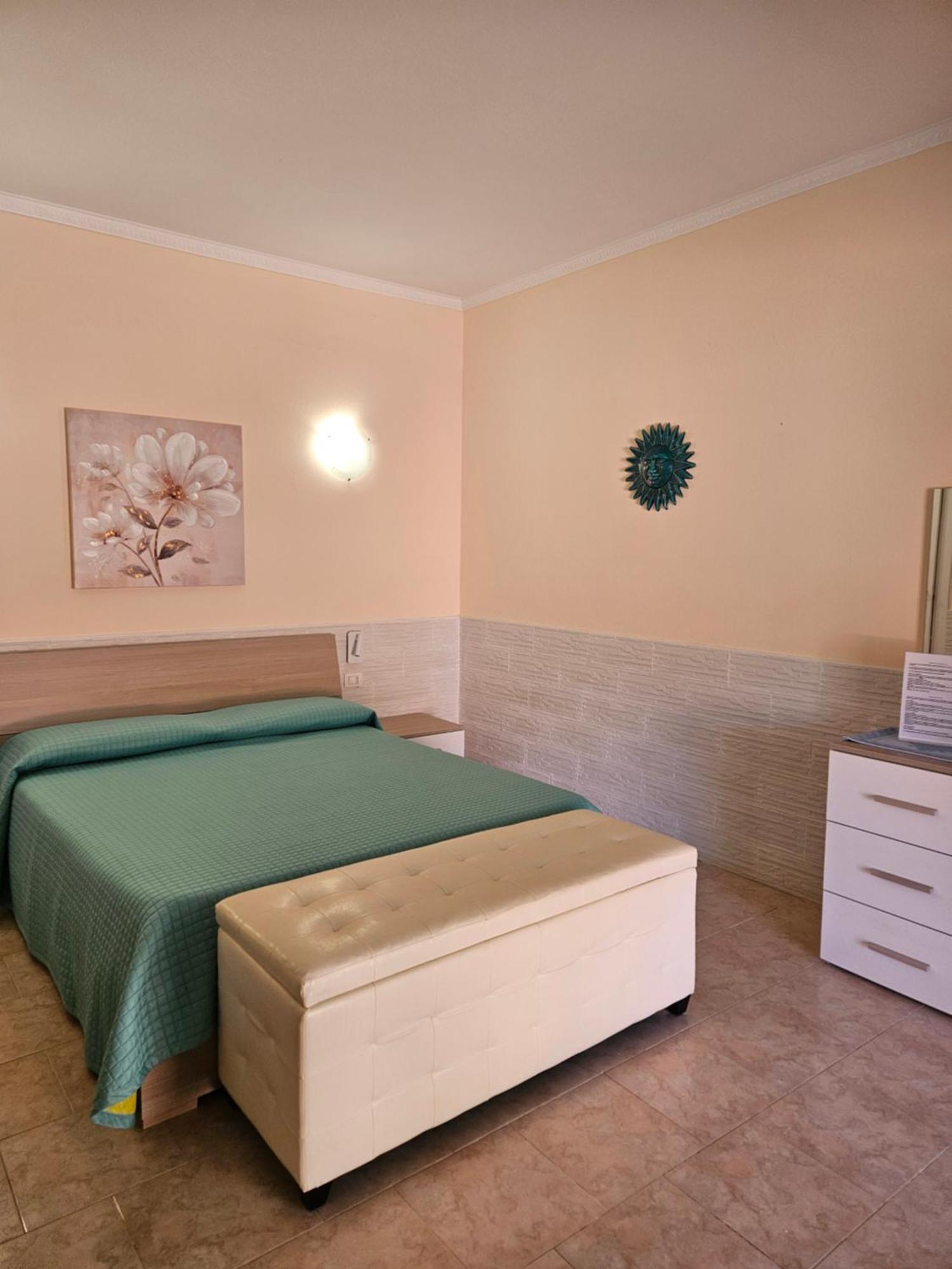 La Rosa Dei Venti B&B Chia Εξωτερικό φωτογραφία